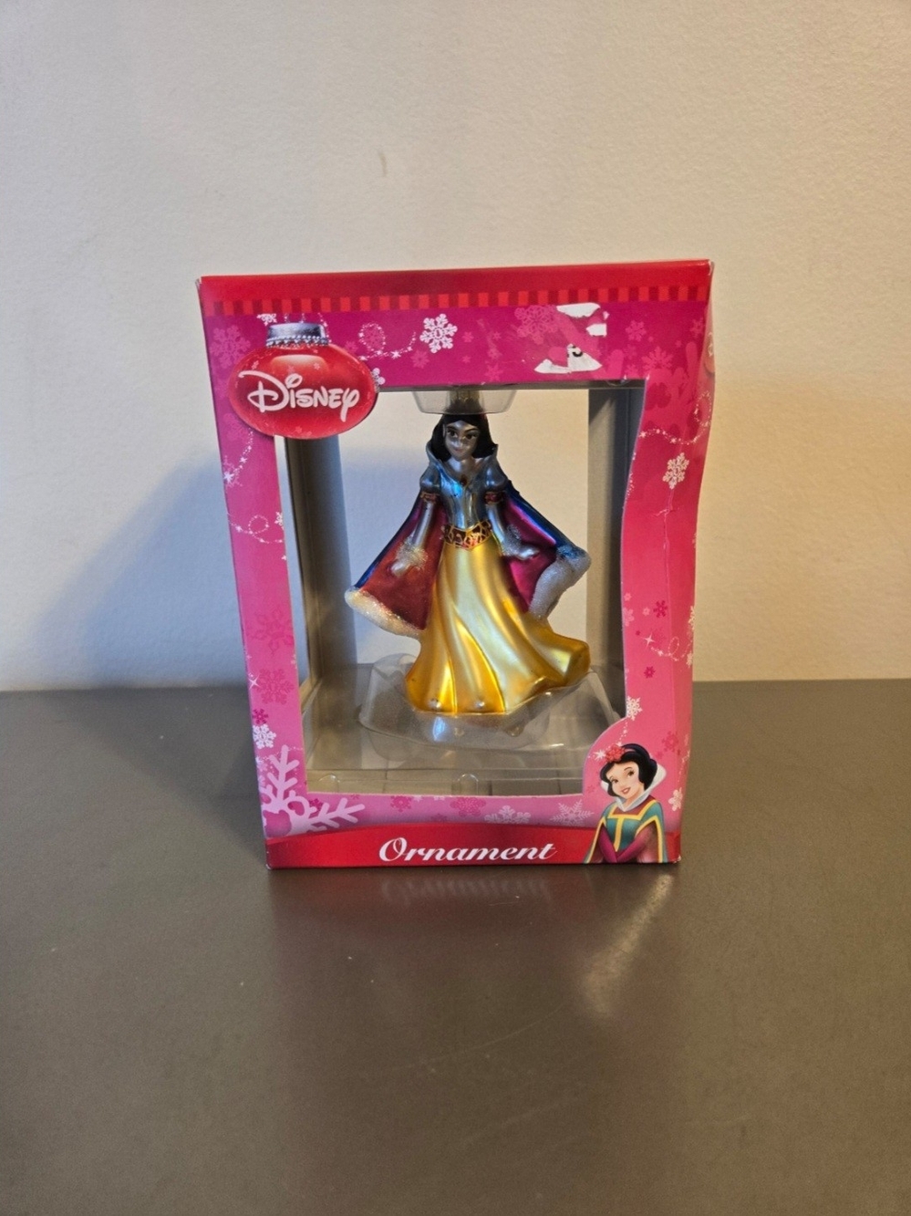 Enesco Disney Snow White Decorated Glass Christmas Ornament